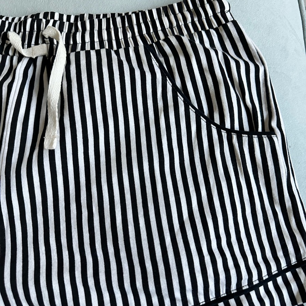 RVCA Black and White Striped Elastic Waist Shorts - Picture 2 of 4
